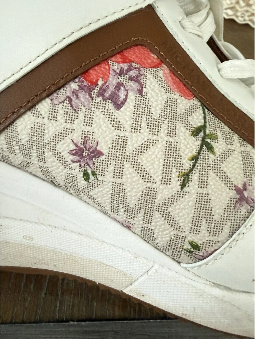 Michael Kors Georgie Trainers Sneaks Size 10 Leather And Synthetic Upper Floral